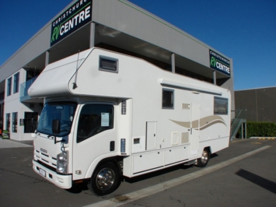 Isuzu NQ / Traillite Coromandel 